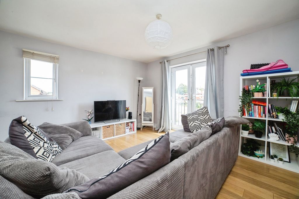 Property photo 2 of 11 Pbox-Img.Jpg