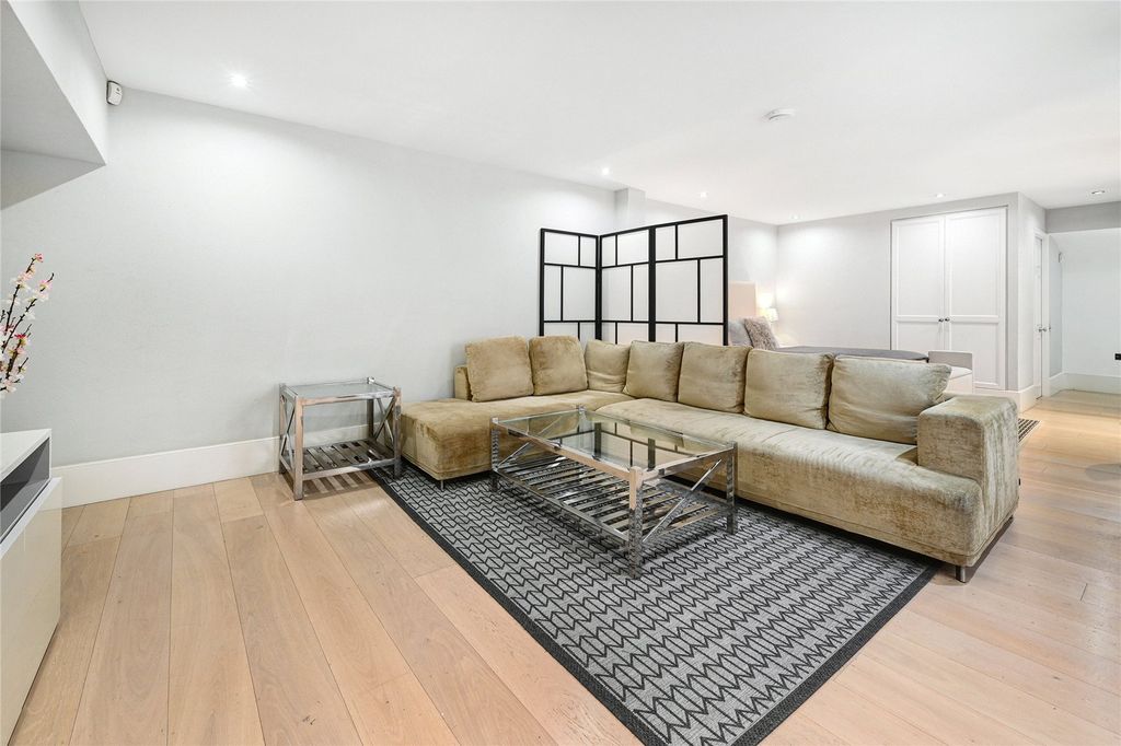 Property photo 2 of 14 Picture No. 09