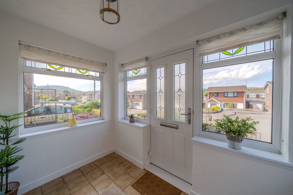 Property photo 3 of 29