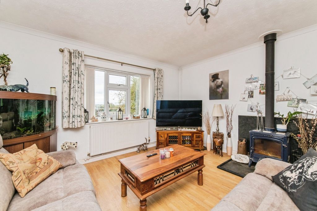 Property photo 2 of 17 Photo