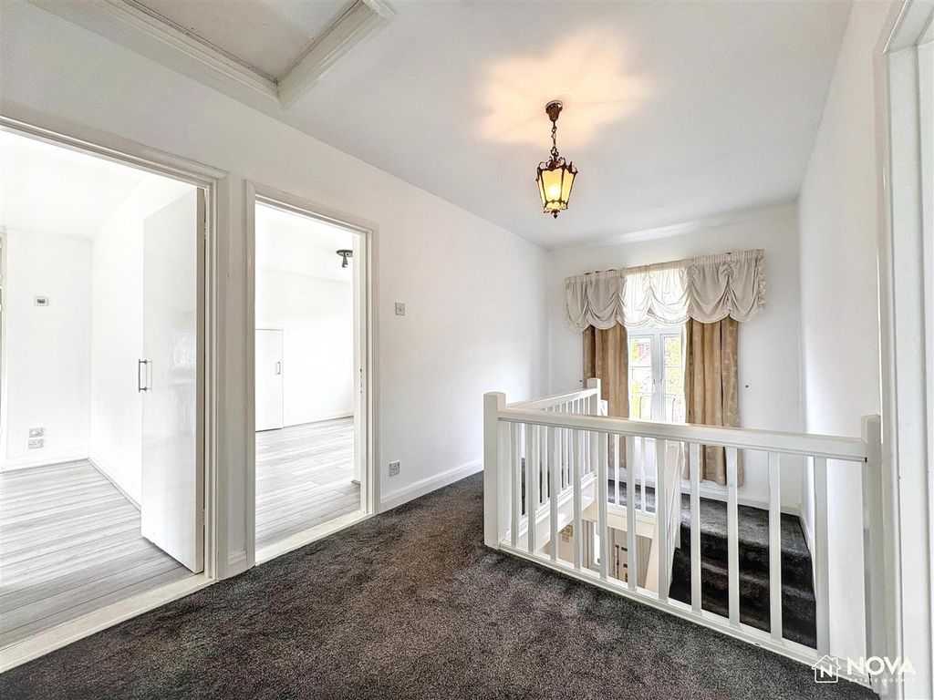 Additional image 14 of 4 bed detached house for saleOld Bedford Road, Luton LU2