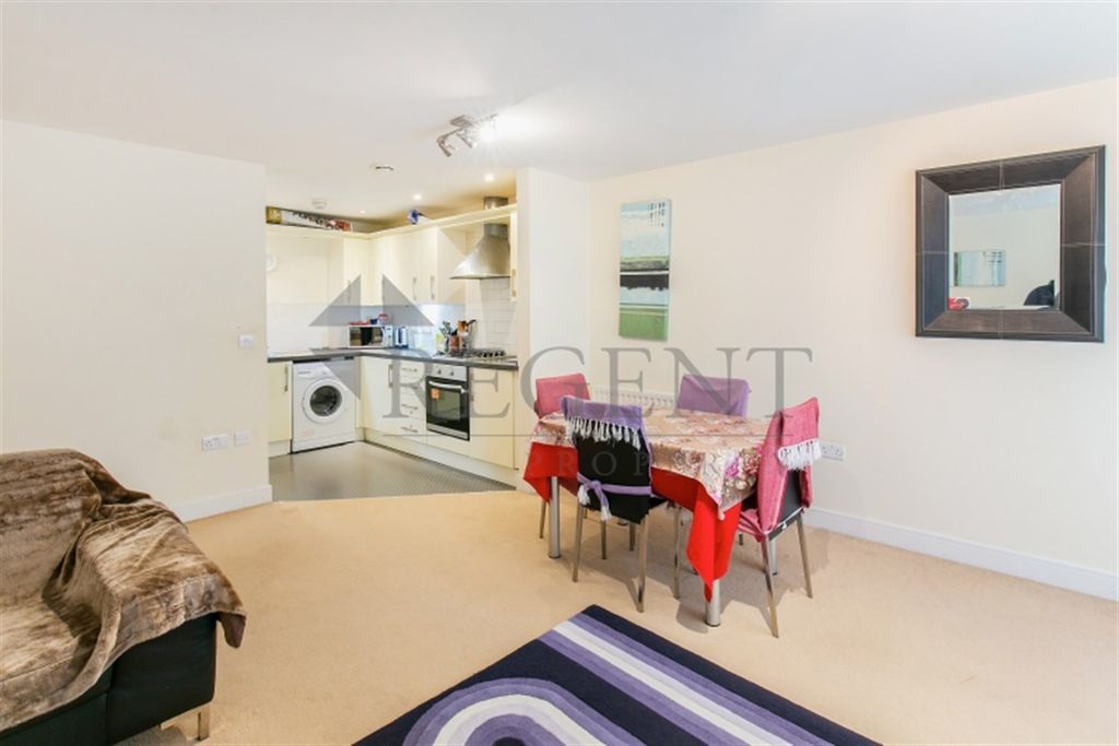 Property photo 3 of 8 Open Plan