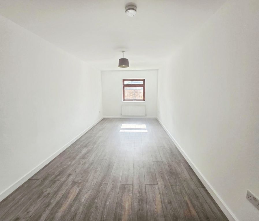 Property photo 1 of 9 Pbox-Unknown-335955.Jpg