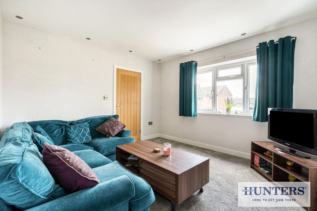 Property photo 3 of 26 Living Room