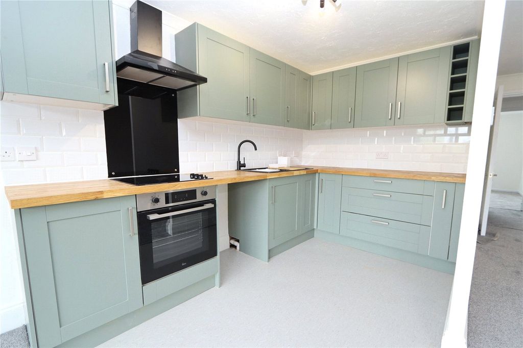 Property photo 3 of 8 Picture No. 04