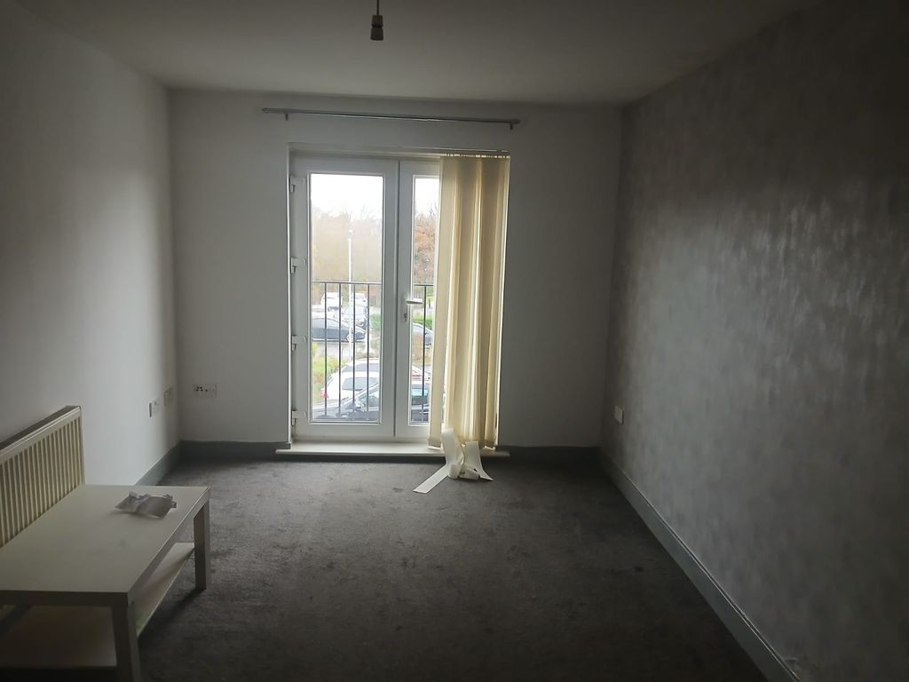 Property photo 2 of 8