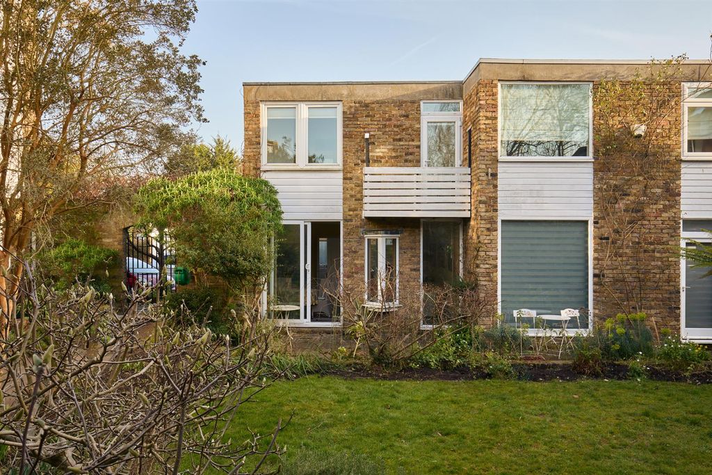 Property photo 1 of 31