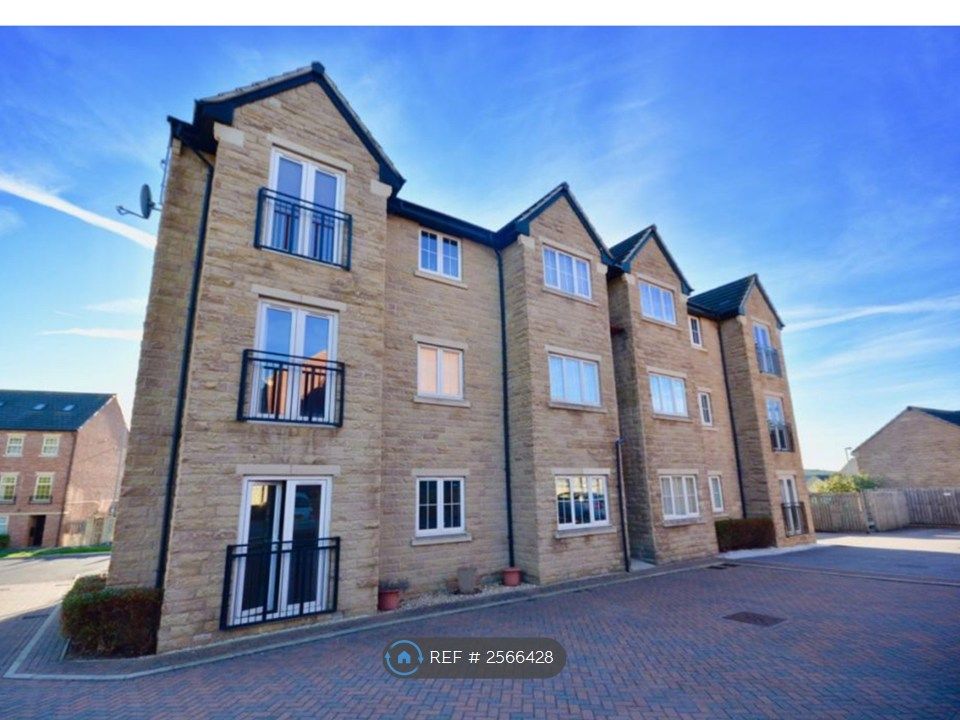 Property photo 2 of 32