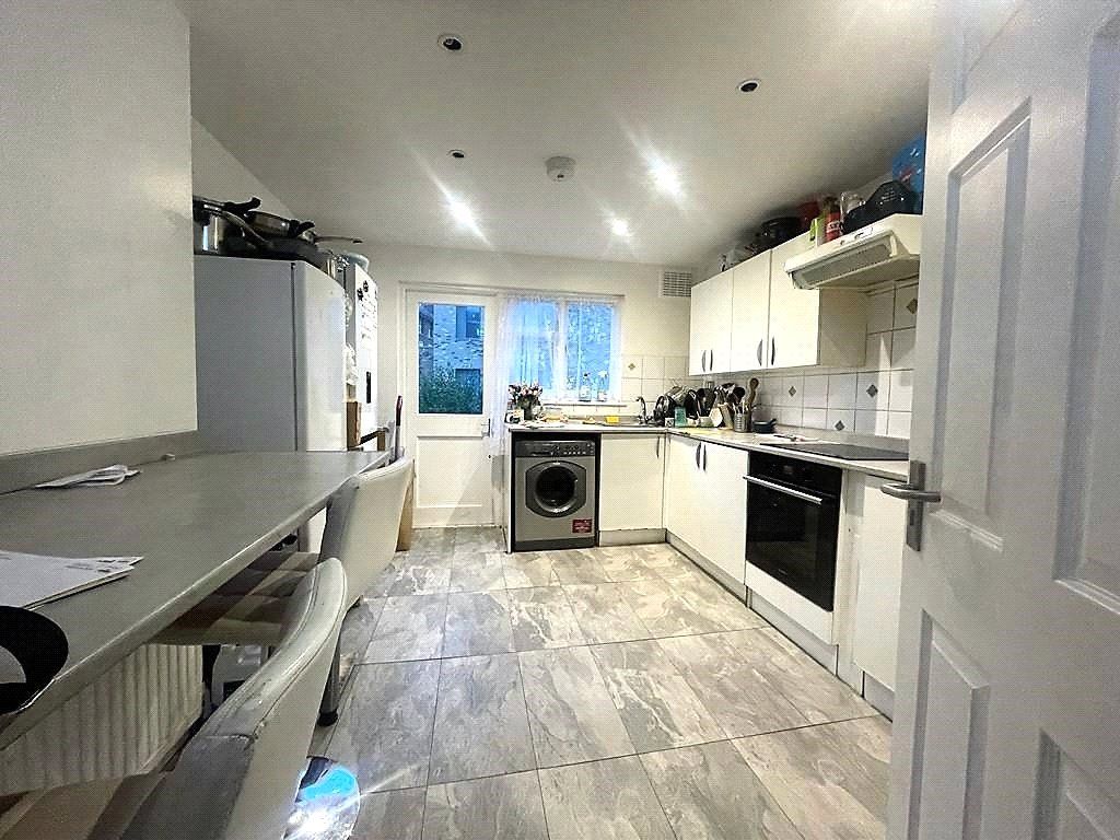 Property photo 3 of 12 Picture No. 20