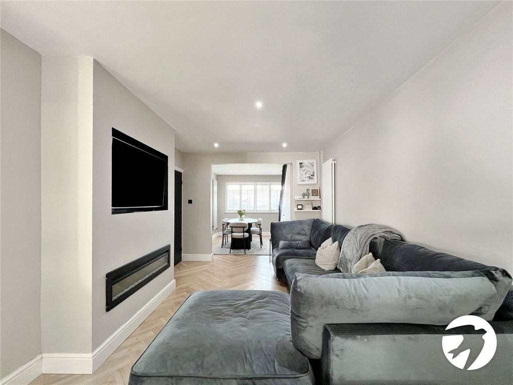 Property photo 3 of 21 Picture No. 06