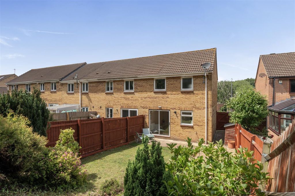 Property photo 2 of 18 Rear Garden
