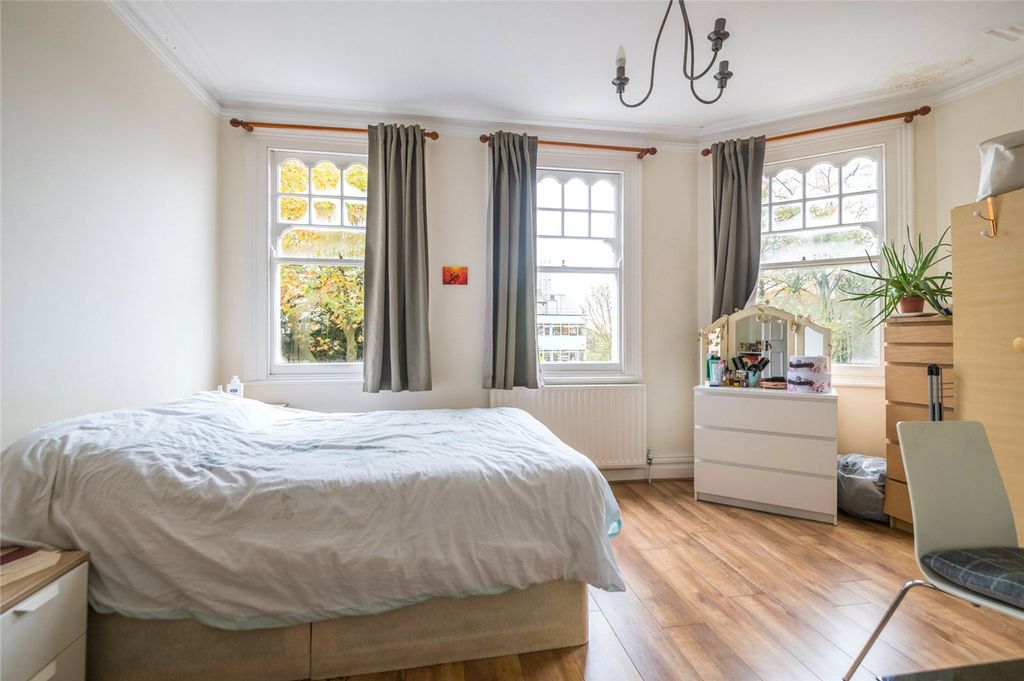 Property photo 3 of 8