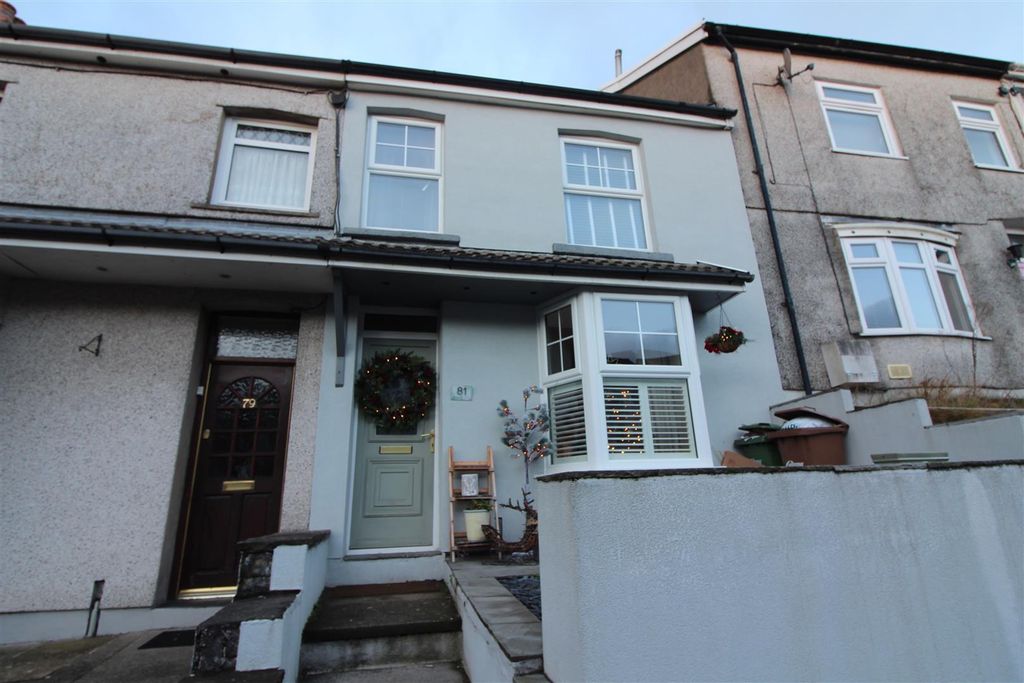 Property photo 1 of 26 Outside