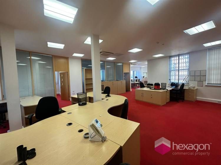 Property photo 3 of 7