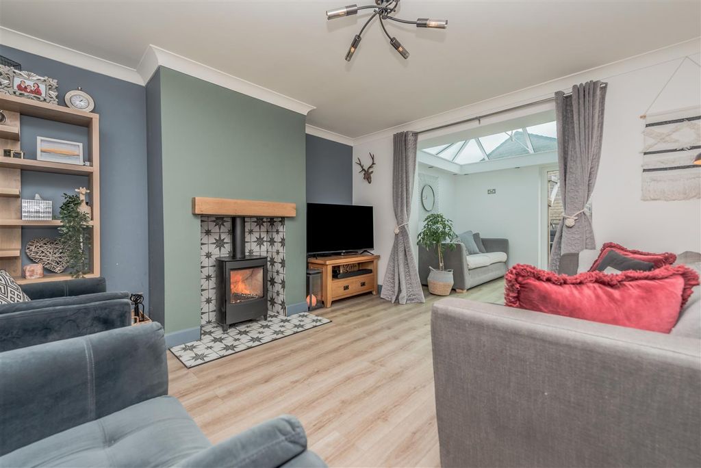 Property photo 2 of 34 Living Room: