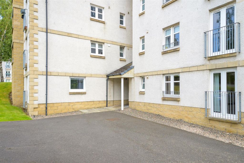 Property photo 3 of 21 003-32Merchantway.Jpg