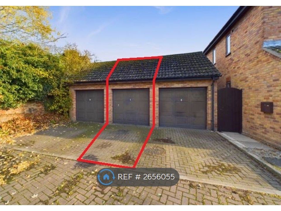 Property photo 2 of 29 Garage