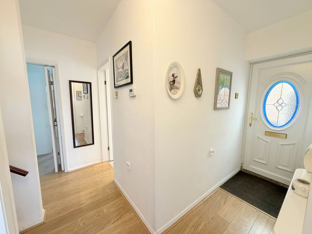 Property photo 2 of 26