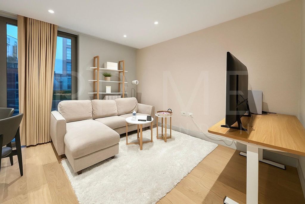 Property photo 3 of 9 Cw6.Jpg