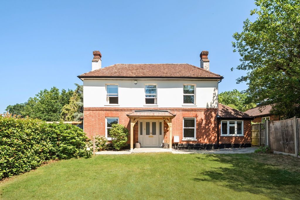 Property photo 2 of 36