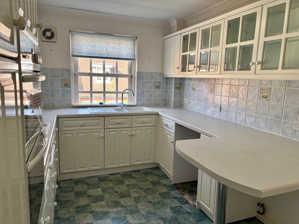 Property photo 3 of 12