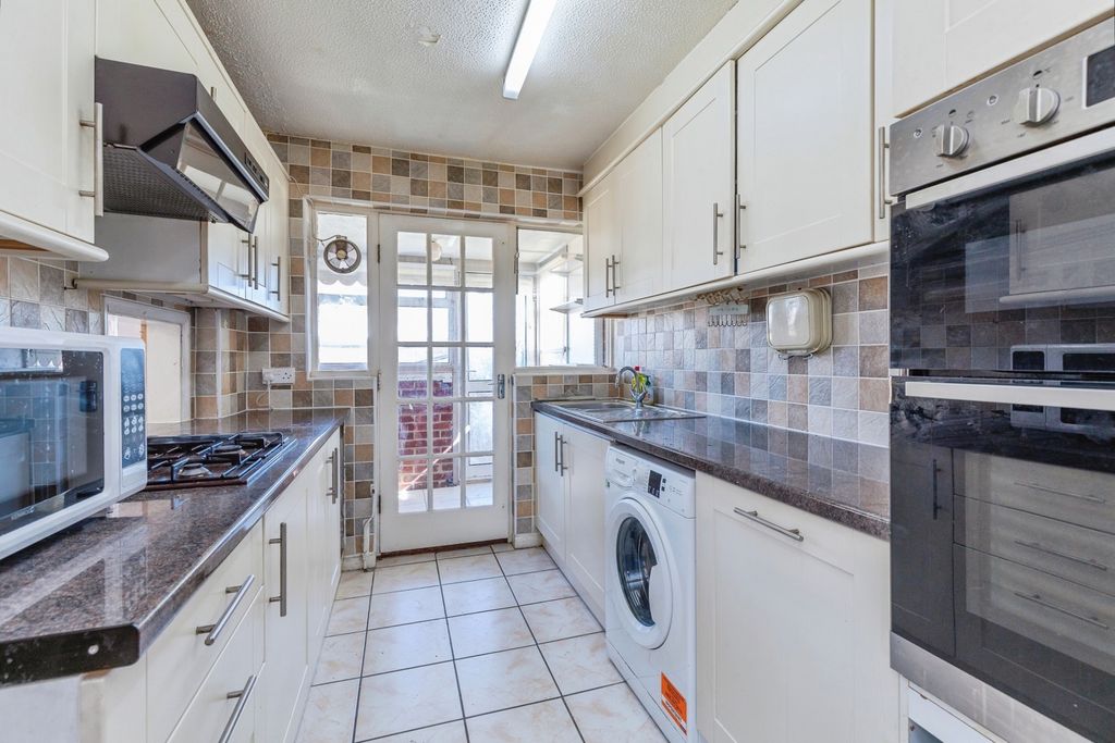 Property photo 2 of 16 Pbox-Img.Jpg