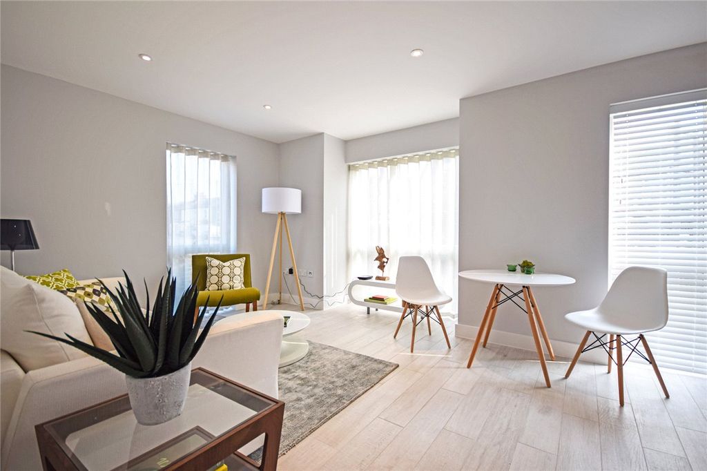 Property photo 3 of 5 Picture No. 17