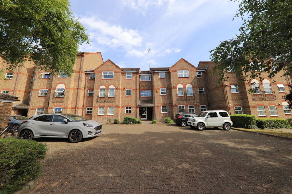 Property photo 1 of 13 Ext - Salters