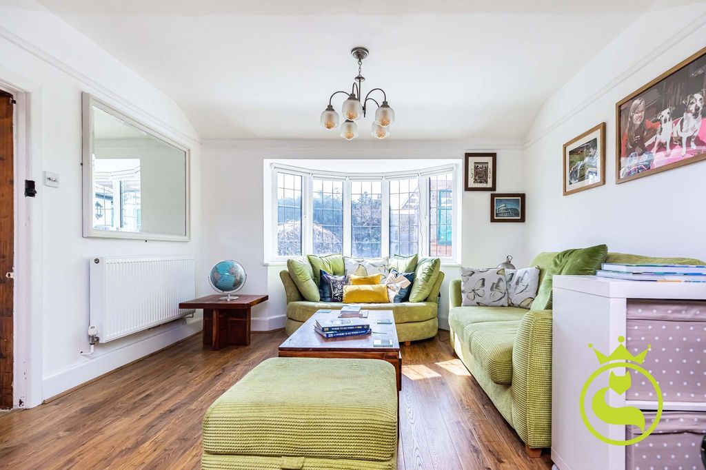 Property photo 3 of 36