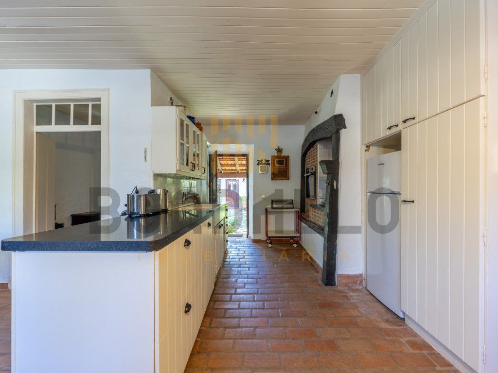 Property photo 3 of 60