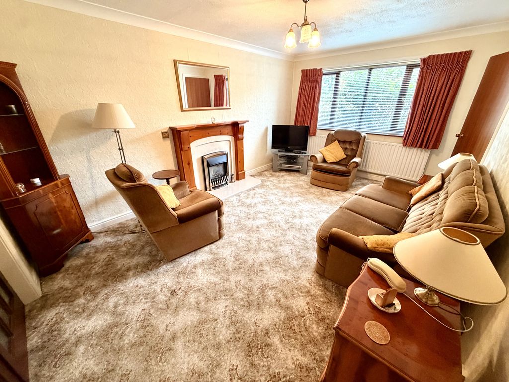 Property photo 2 of 21