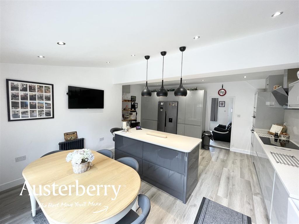 Property photo 3 of 17 Img_6803.Jpg