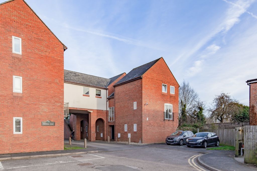 Property photo 1 of 8 124281