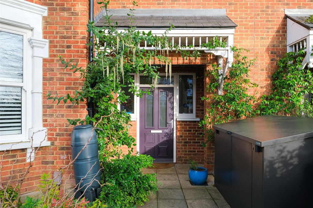 Property photo 2 of 22