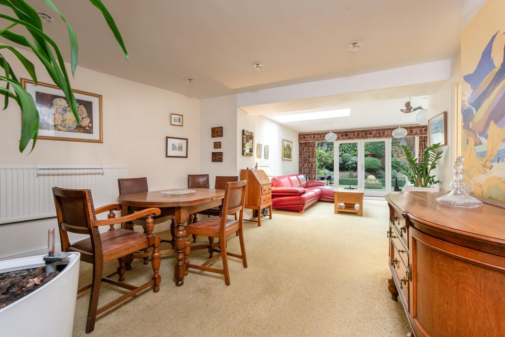 Property photo 3 of 29 Image