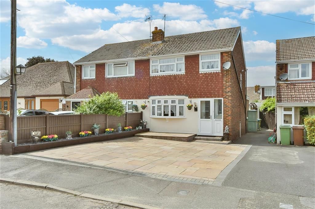 Property photo 1 of 10 External