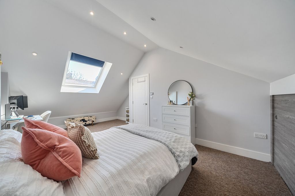 Property photo 3 of 13 1431223-6-69Bc0F4...