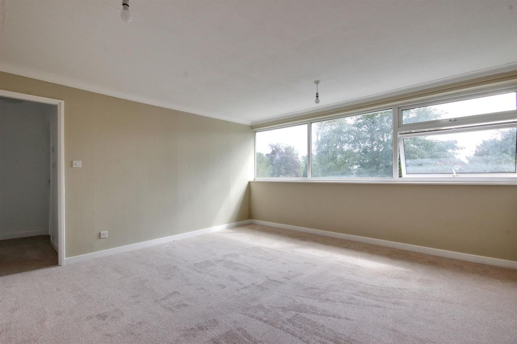 Property photo 3 of 6 _Mg_3330-_Mg_3332_Lzn.Jpg