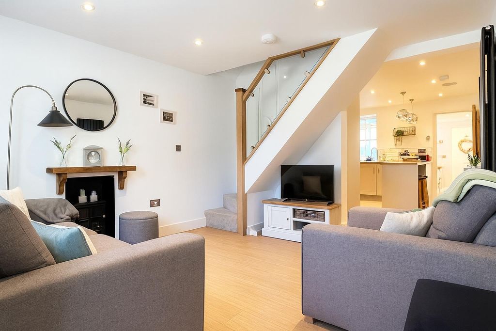 Property photo 2 of 14 Image 10.Png