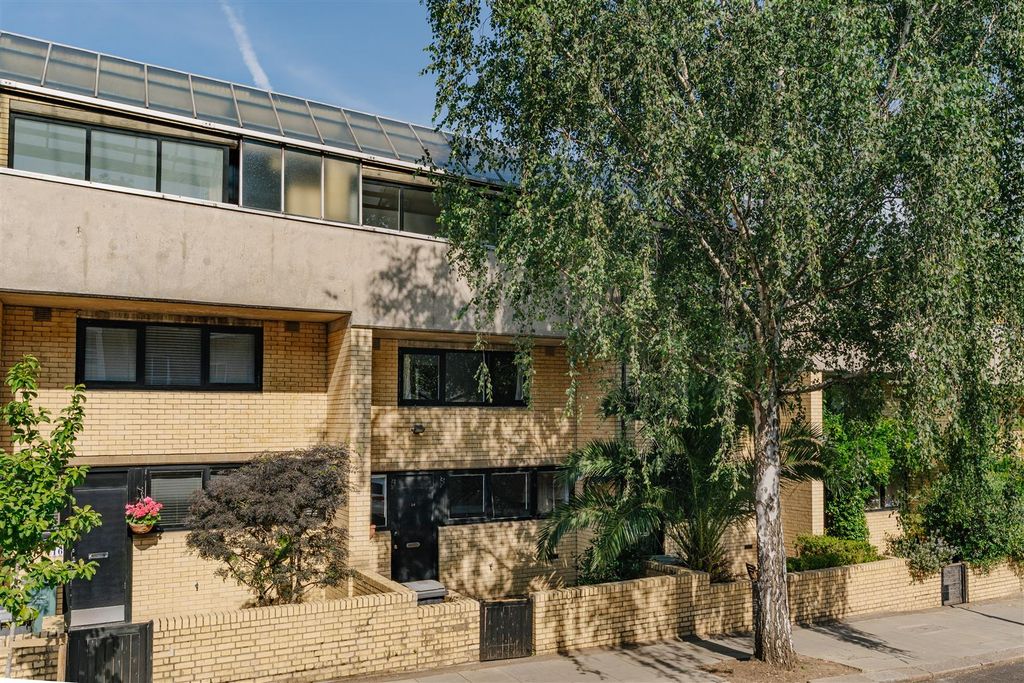 Property photo 1 of 21 Bassett_Street-01.Jpg