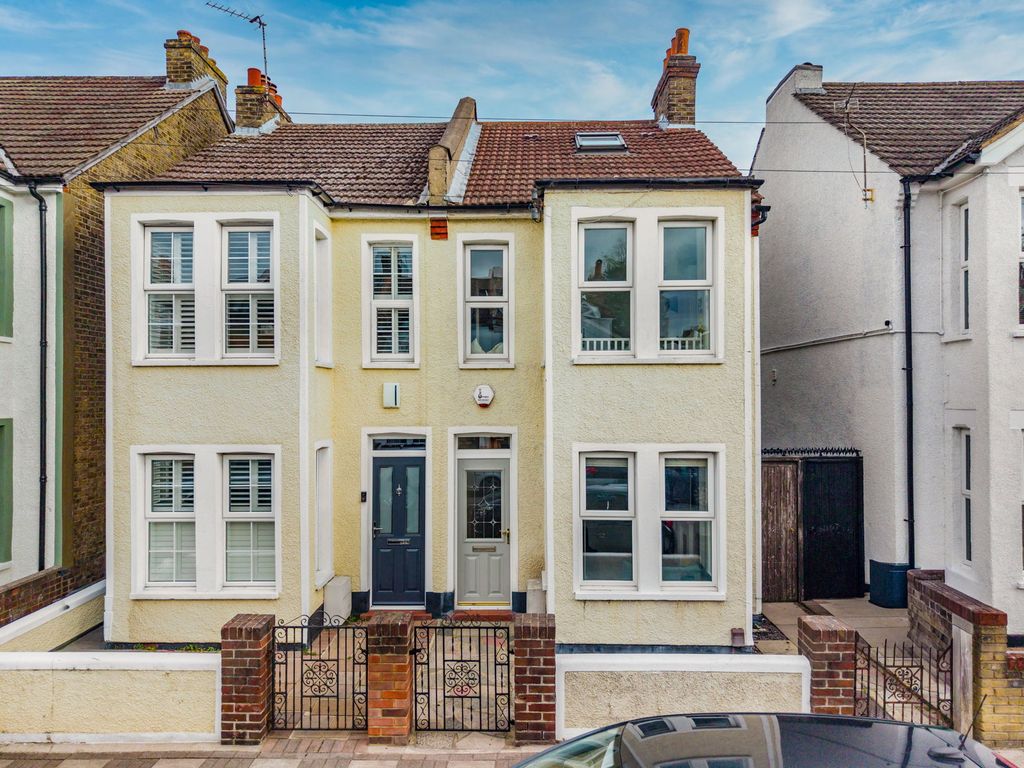 Property photo 1 of 29