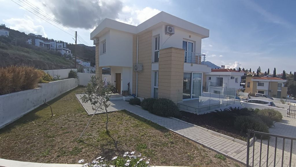 Property photo 1 of 34