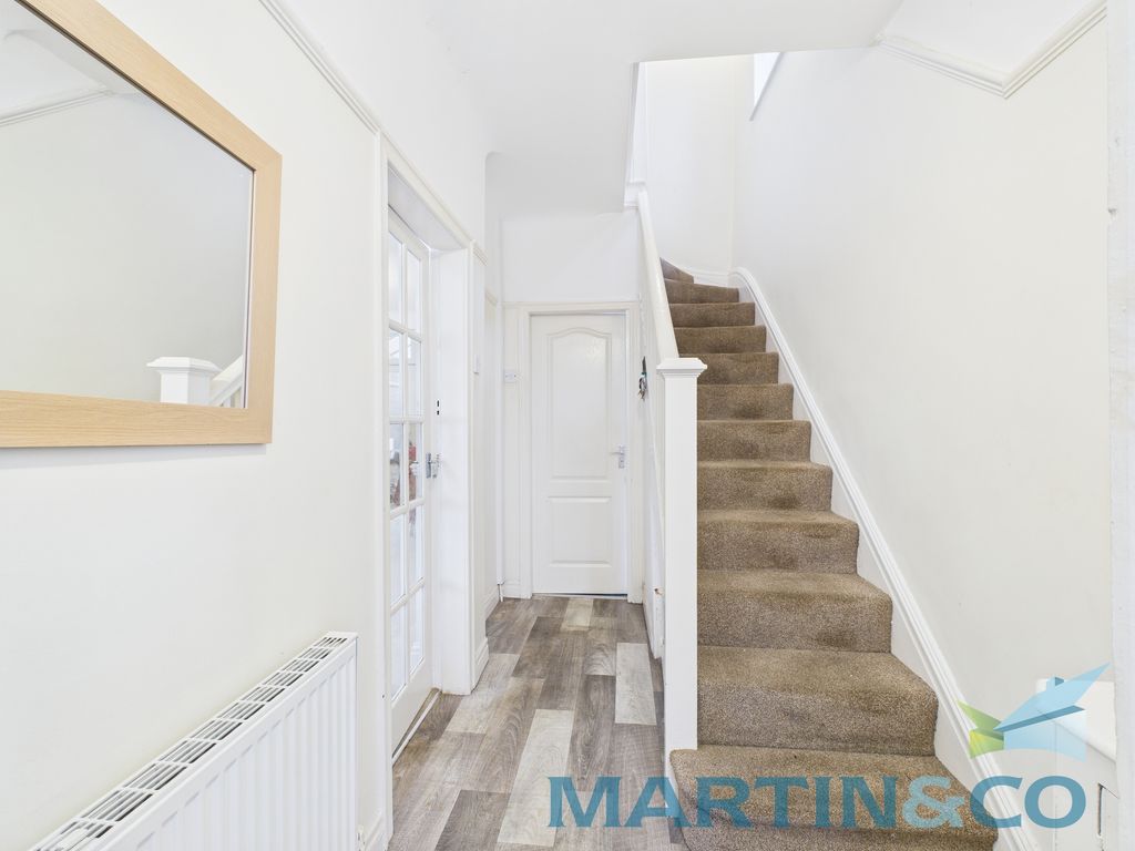 Property photo 3 of 25 Cam01870G0-Pr0189-Still001