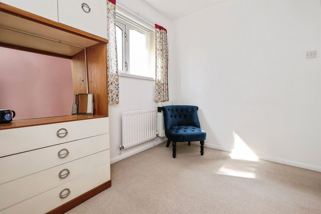 Property photo 3 of 18