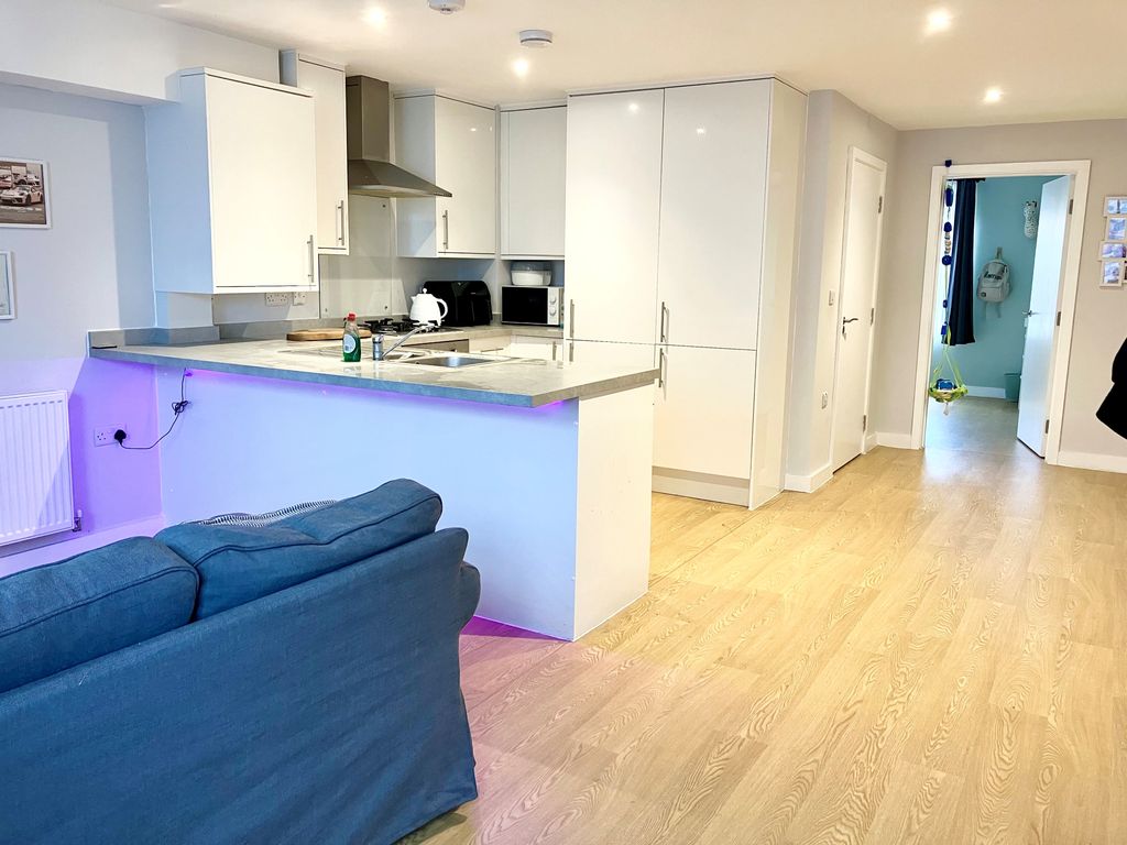 Property photo 2 of 12