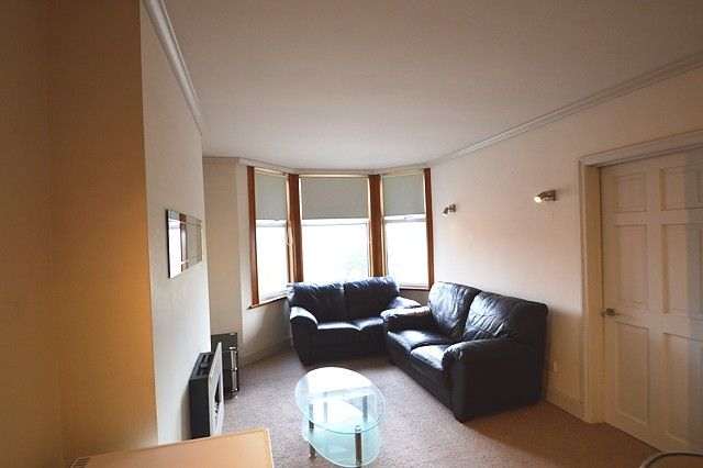 Property photo 3 of 7 Lounge