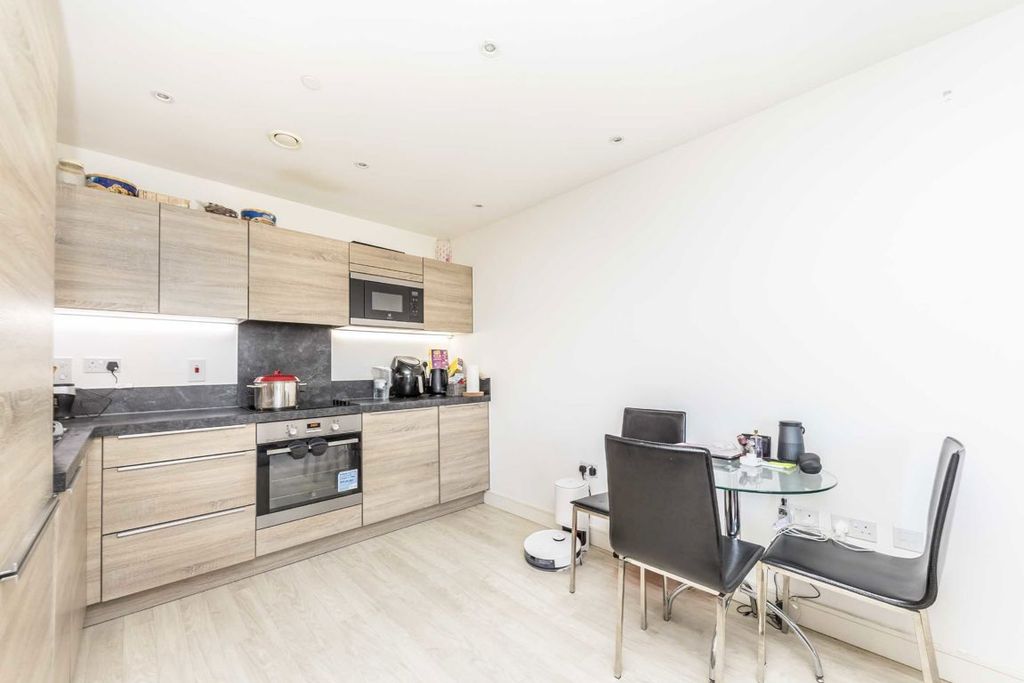 Property photo 3 of 7