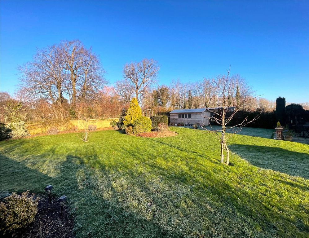 Property photo 2 of 24 Picture No. 36