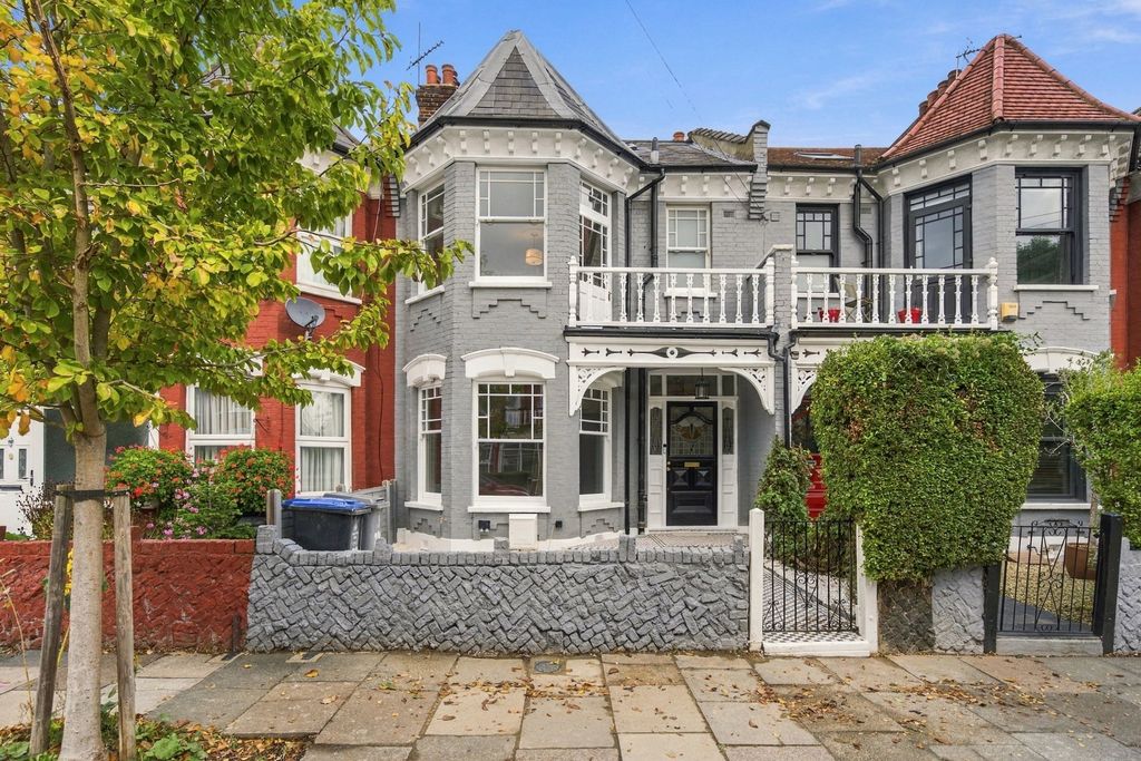 Property photo 1 of 35