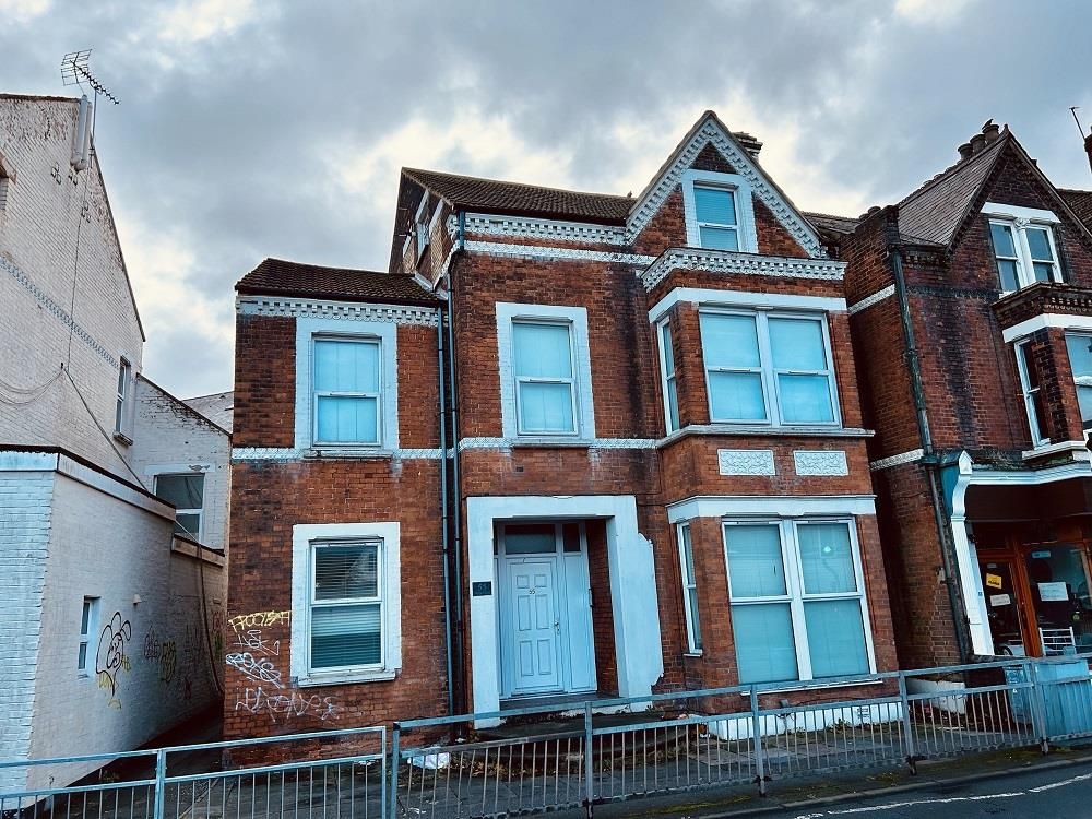 Property photo 1 of 8